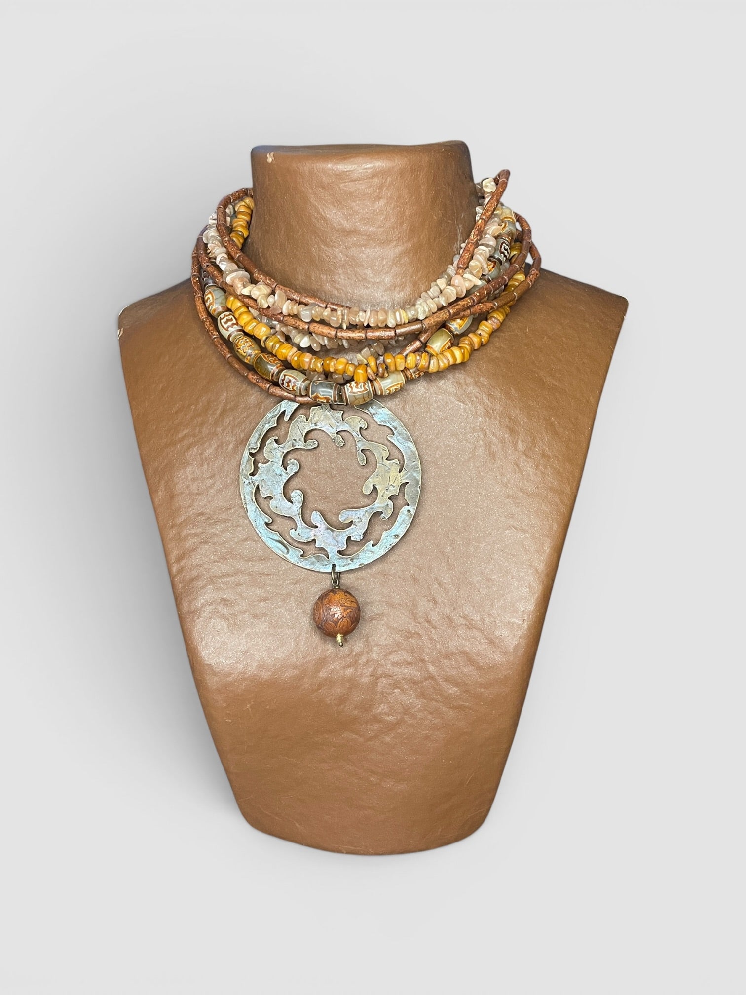 COLLIER NAXOS 3